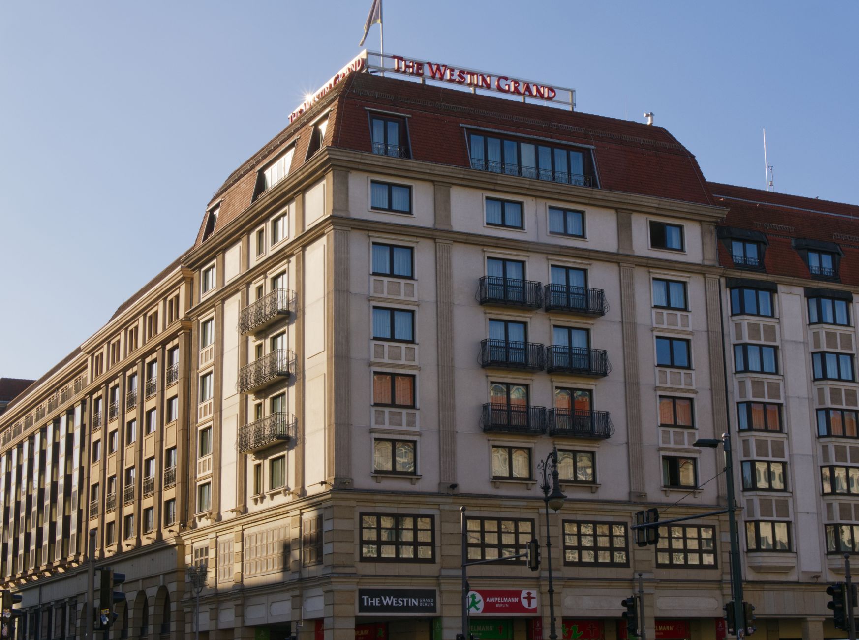 2027 hotel experiences